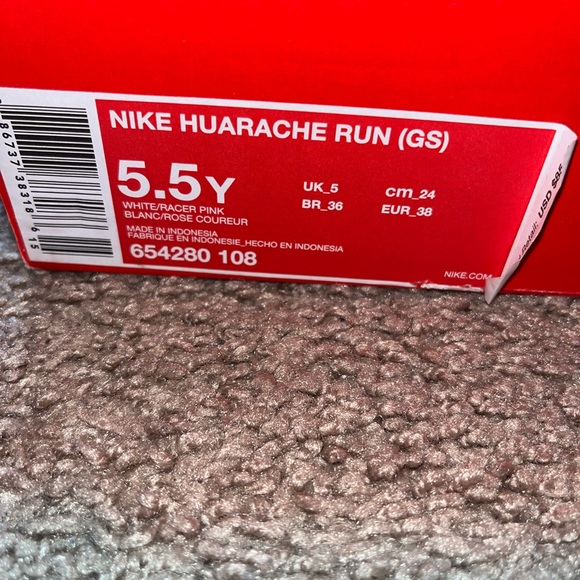 Nike Huarache Shoes. - Picture 2 of 6